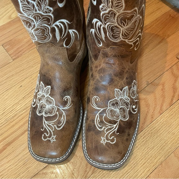 Shyanne Little Lady Western Cowgirl Boot Brown Size 6D Floral Stitched Pattern - Picture 6 of 7